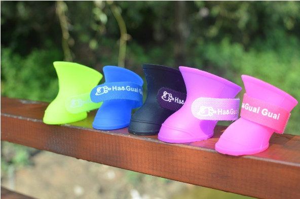 Pet supplies silicone rain boots, non-slip pet shoes, candy color fashion cute dog shoes，red,yellow,pink,black;