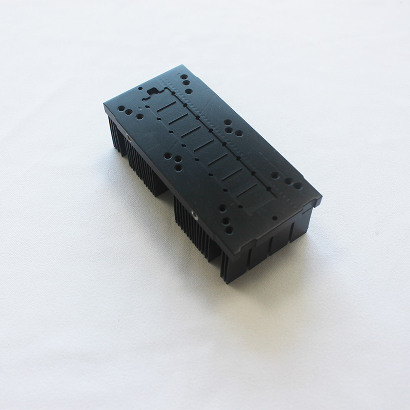 Anodizing Black Bonded Straight Fin Heat Sink Al6063 High Density ISO9001