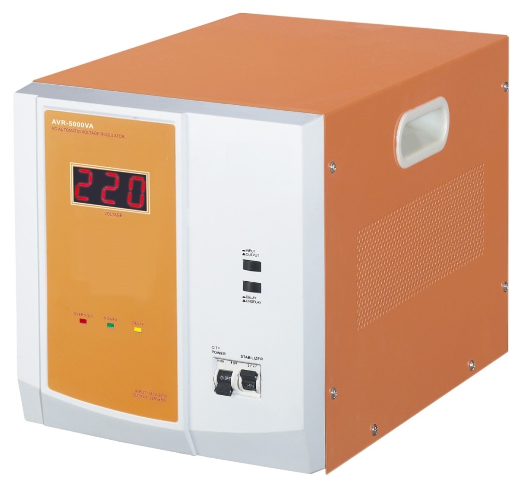 Copper / Alumimum SVC-0.5KVA~30KVA Avr Voltage Regulator Stabilizer IP20-54