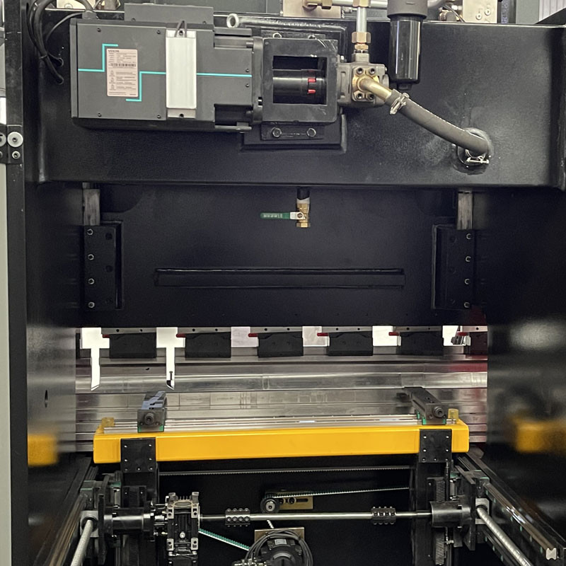 80T1600MM Hydraulic Press Brake CNC With DA53T 4+1 Axis Customized