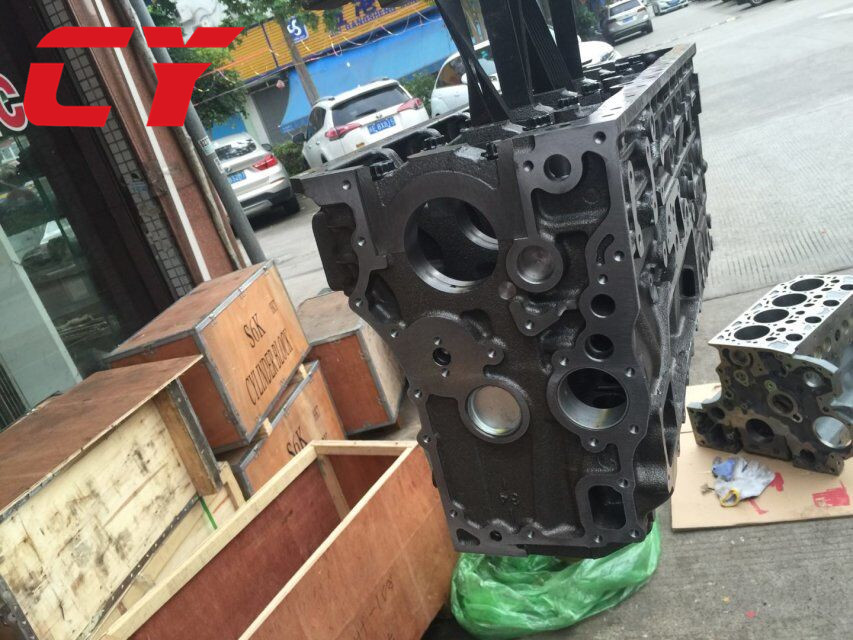 ME994127 Diesel Engine Cylinder Block For 6D34 SK200 - 6