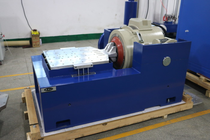 IEC 62620 Electro Dynamic High Frequency Vibration Shaker For Li Ion Battery