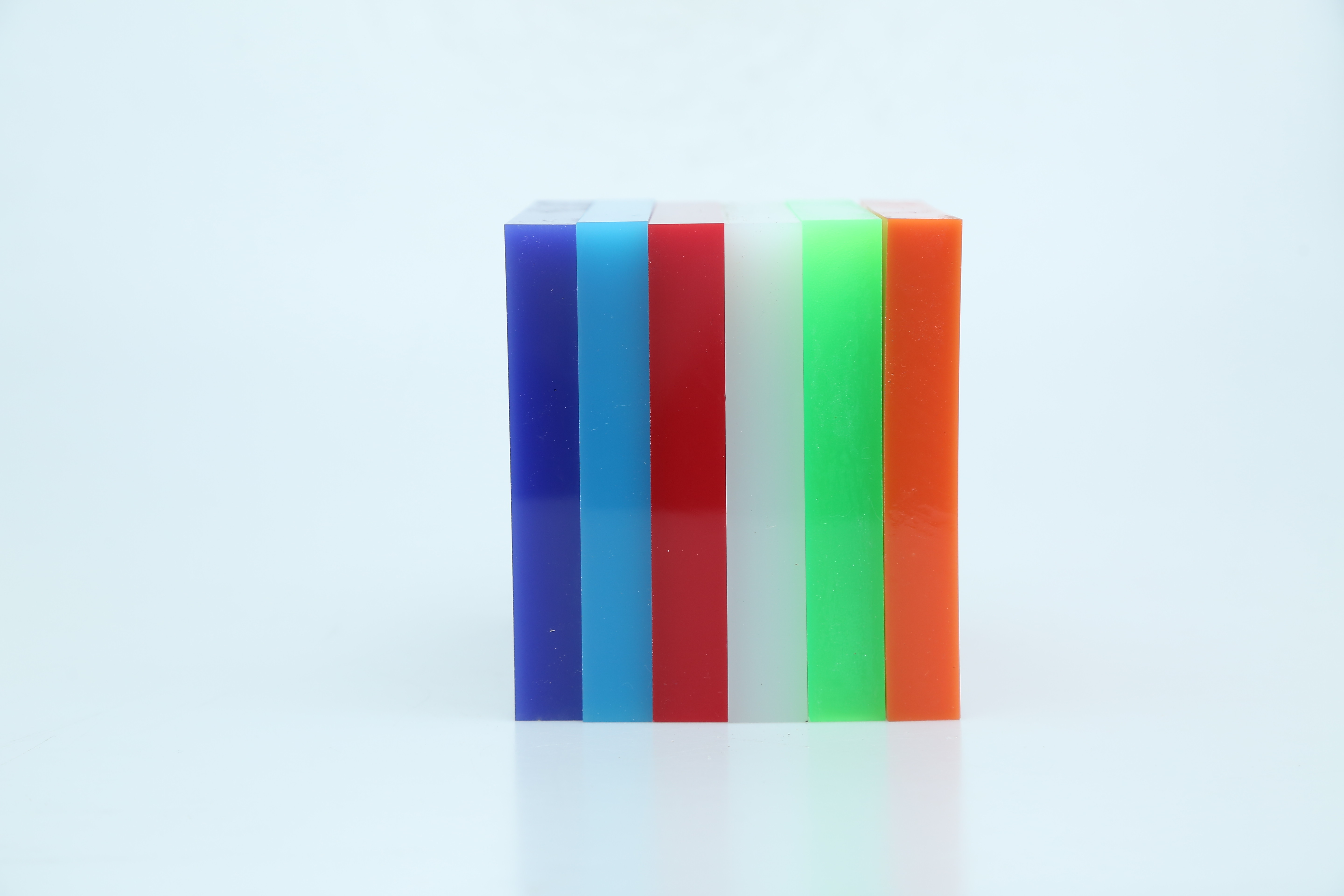 Customized Colored Acrylic Sheet with Scratch Resistance and High Transmittance