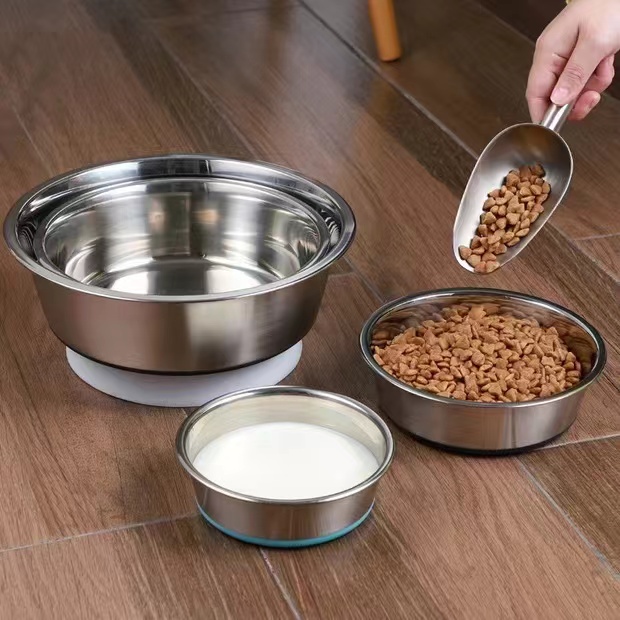 Non-Slip Stainless Steel Dog Bowl Perfect for Large Dogs' Feeding Durable and Strong