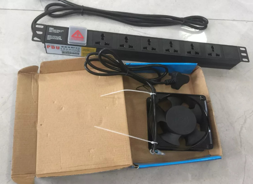 Single Section 4U Server Rack Cabinet Reinforced Wall Mount With Fan