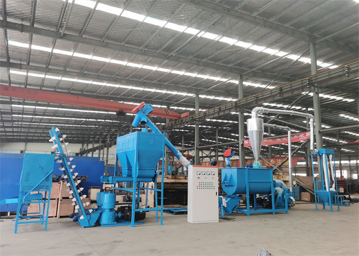 1000kg/H Chicken Food Processing Machine 1-10mm Mini Cattle Feed Machine Plant