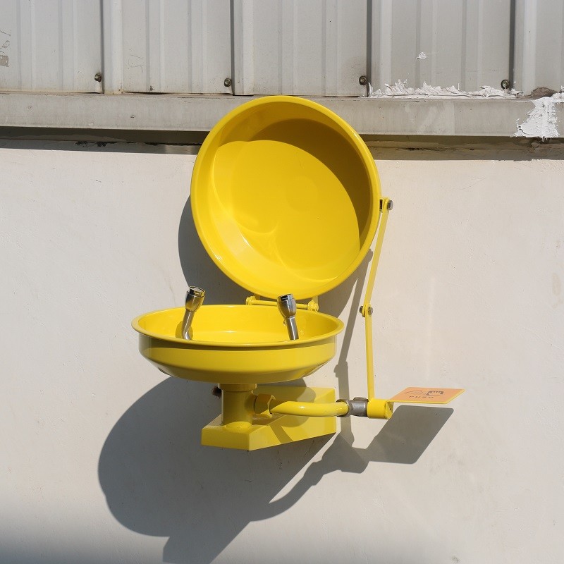 Auto open ,Auto close Wall mounted type stainless steel eyewasher, ABS coating Anti-corrosion durable eye wash station