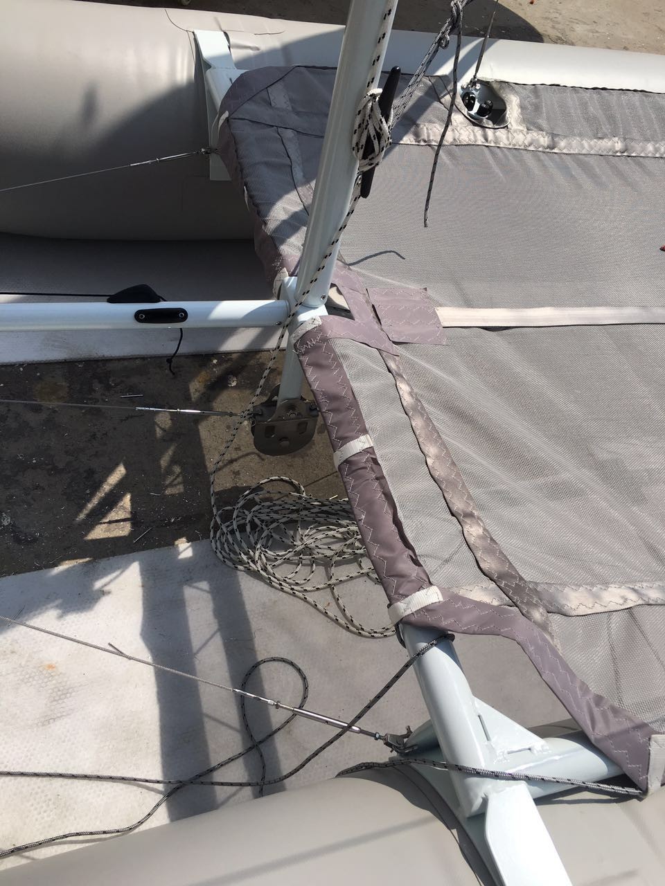 Two Sails Custom Pontoon Boats For Enjoy , 450 Cm Portable Catamaran Sailboat