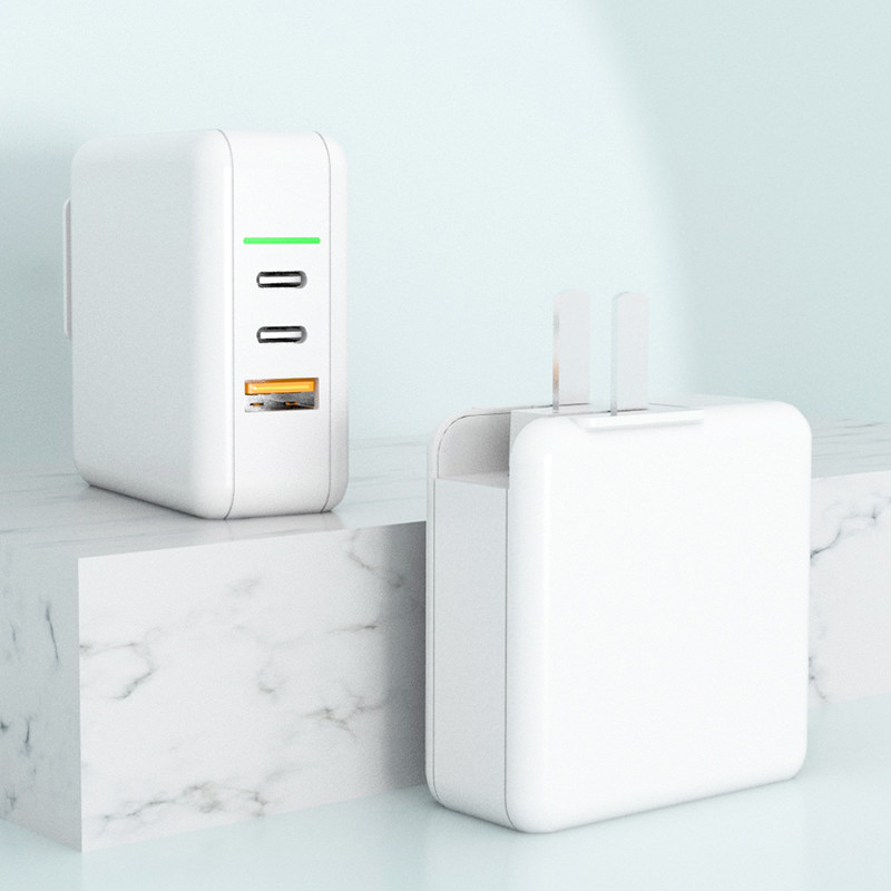Changeable Plug Type C 2 USB Ports 61W GaN Travel Charger