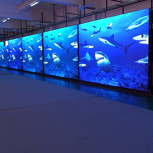 P4 Clear Images Advertising Led Screens Hanging Led Video Lightweight 1/8 scan