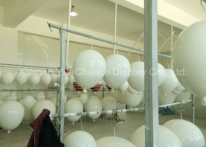 Customized Smooth Surface Balloon Fiberglass Statue Glossy White Color Painting