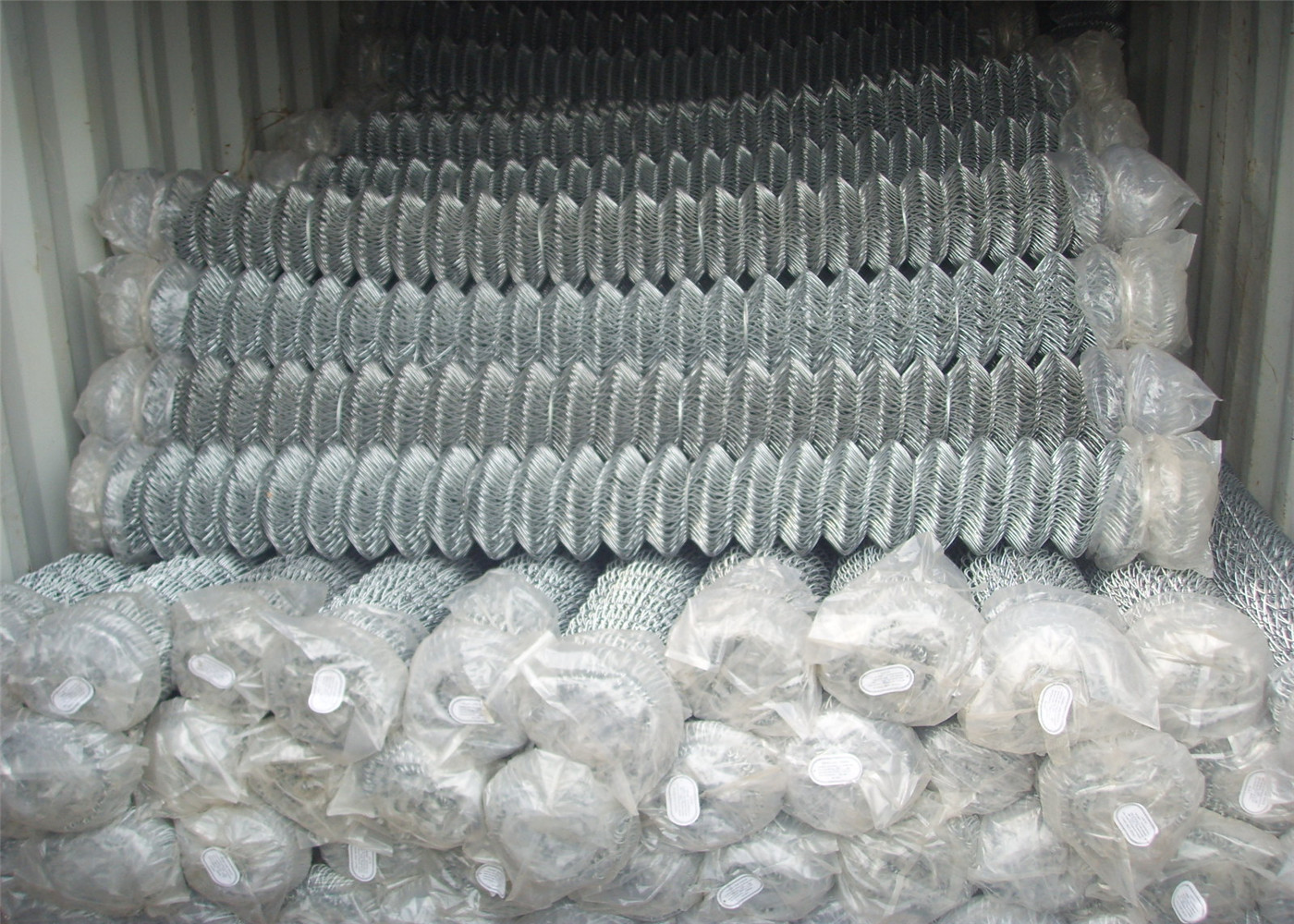 0.148”/9Ga/3.66mm 8ft height x 50ft width chain mesh apertute 1”x1”/25.4mmx25.4mm 2 oz/ft2
