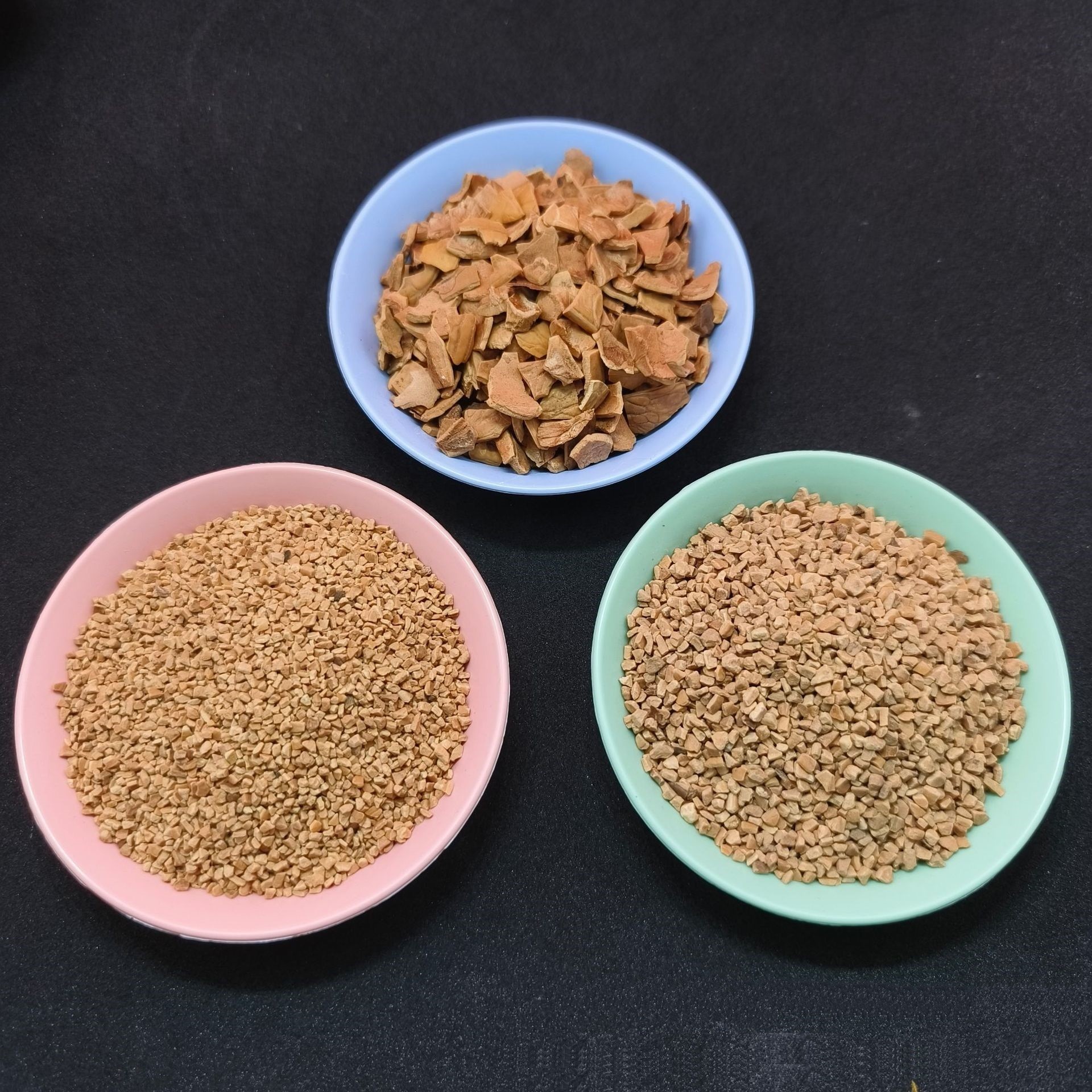 Polishing filter sewage treatment cosmetics polishing sanding sandblasting rust removal of walnut shell particle
