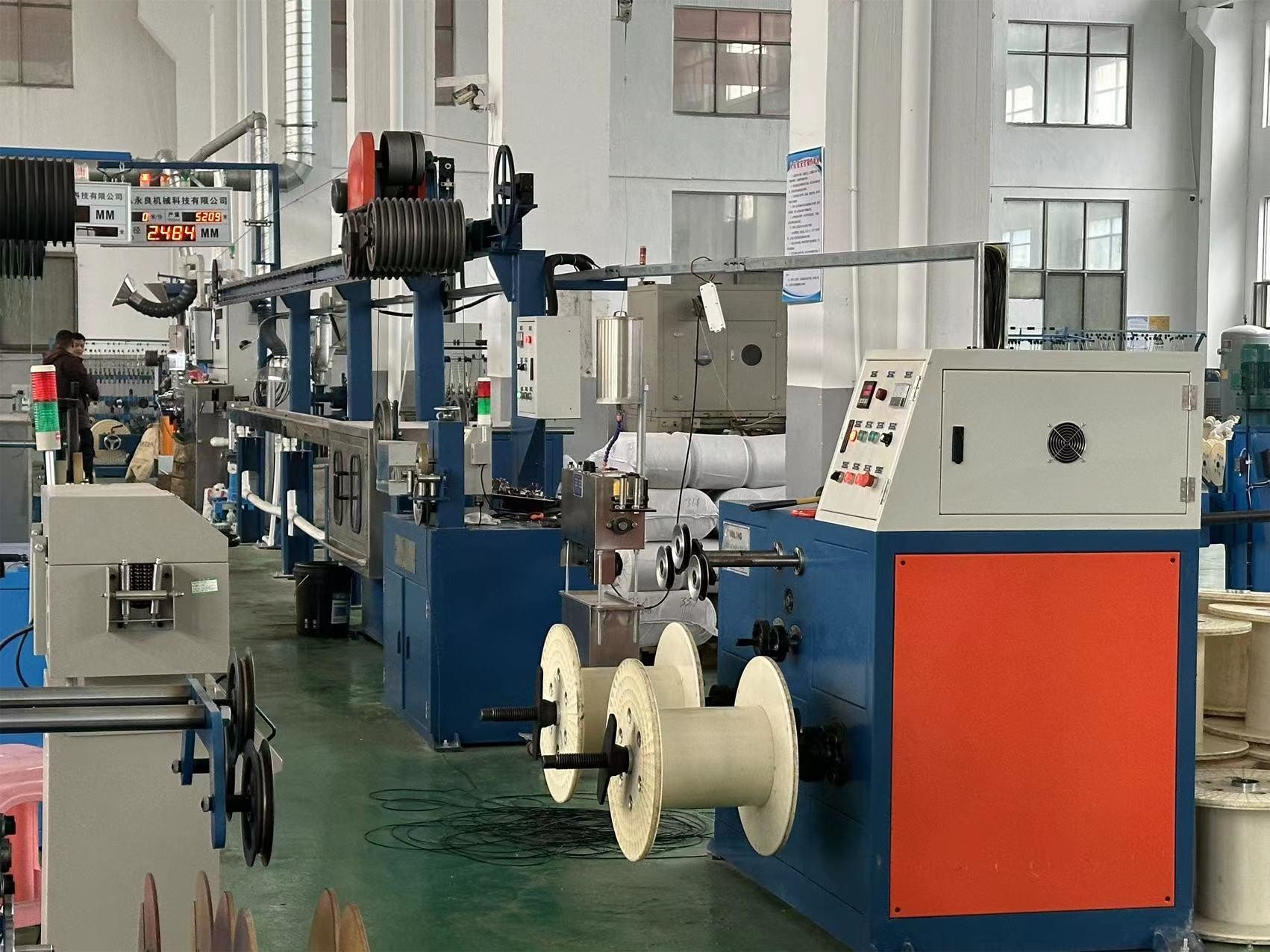 70mm Cable Extruding Machine 140kg/H Internet Cable Production Line