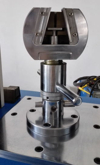 Computer Servo Type Universal Testing Machine ( 10T - 30T ) Automatical Correct