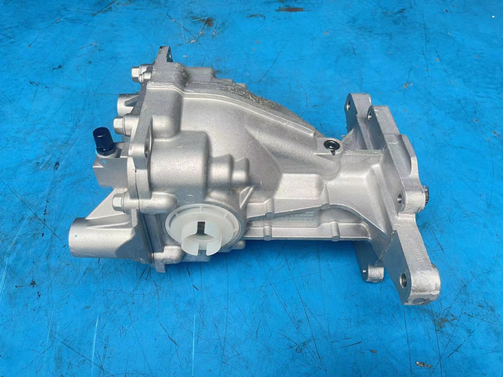 Kia Sorento XM Transmission Rear Differential Bracket Assembly 530003B300 G/R 3.091