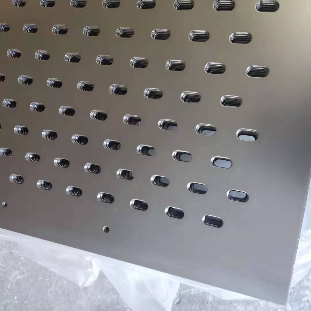 Industrial 2mm 3mm Perforated Metal Mesh Stainless Steel Protecting