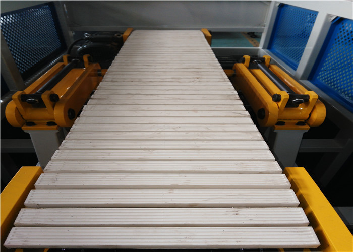 Double Screw PVC / Wpc Profile Machine Floor Wall Panel Board Extrusion