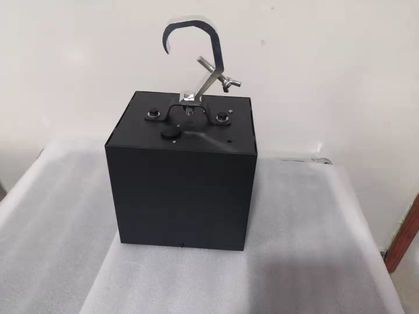 650W DMX Waterfall Fountain Machine , 6.3KG Cold Spark Fireworks Machine