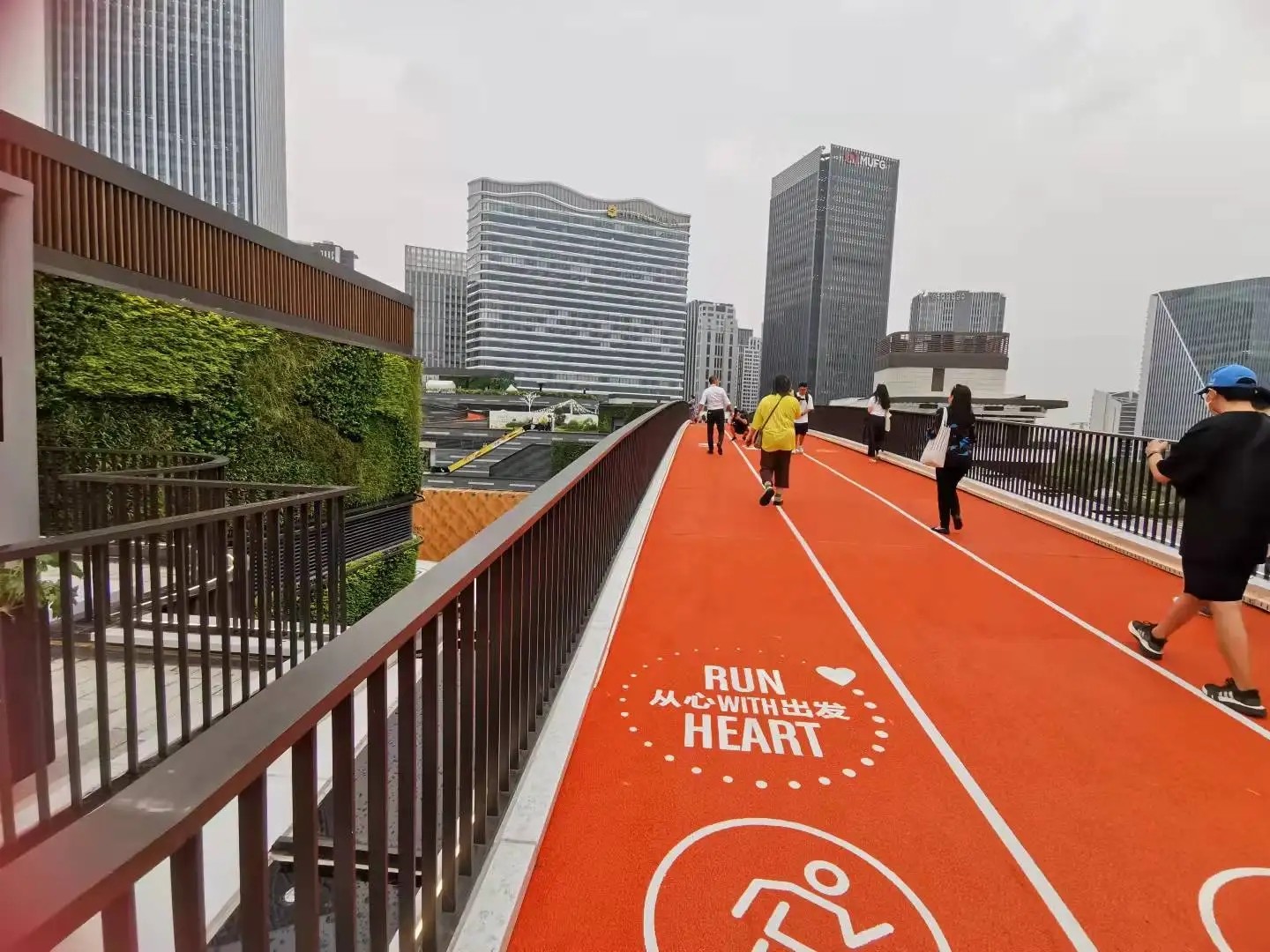 All Weather Rubber Jogging Track Walking Way EPDM Rubber Mulch Products IAAF Certification