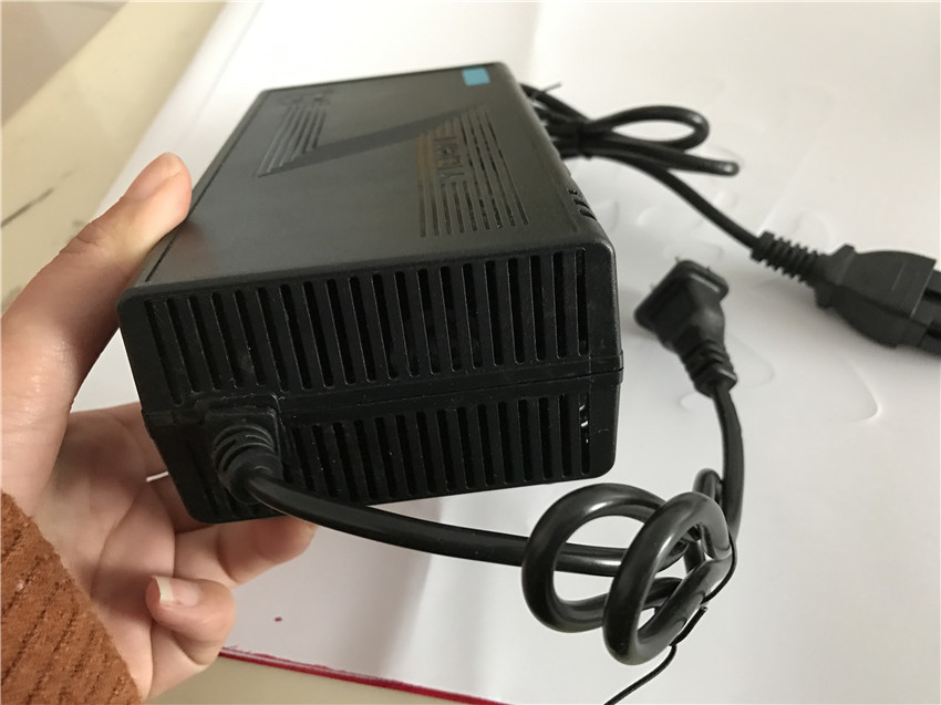Battery Charger Lithium 12V/24V/48V Lead Acid Battery Charger Lithium Battery Charger