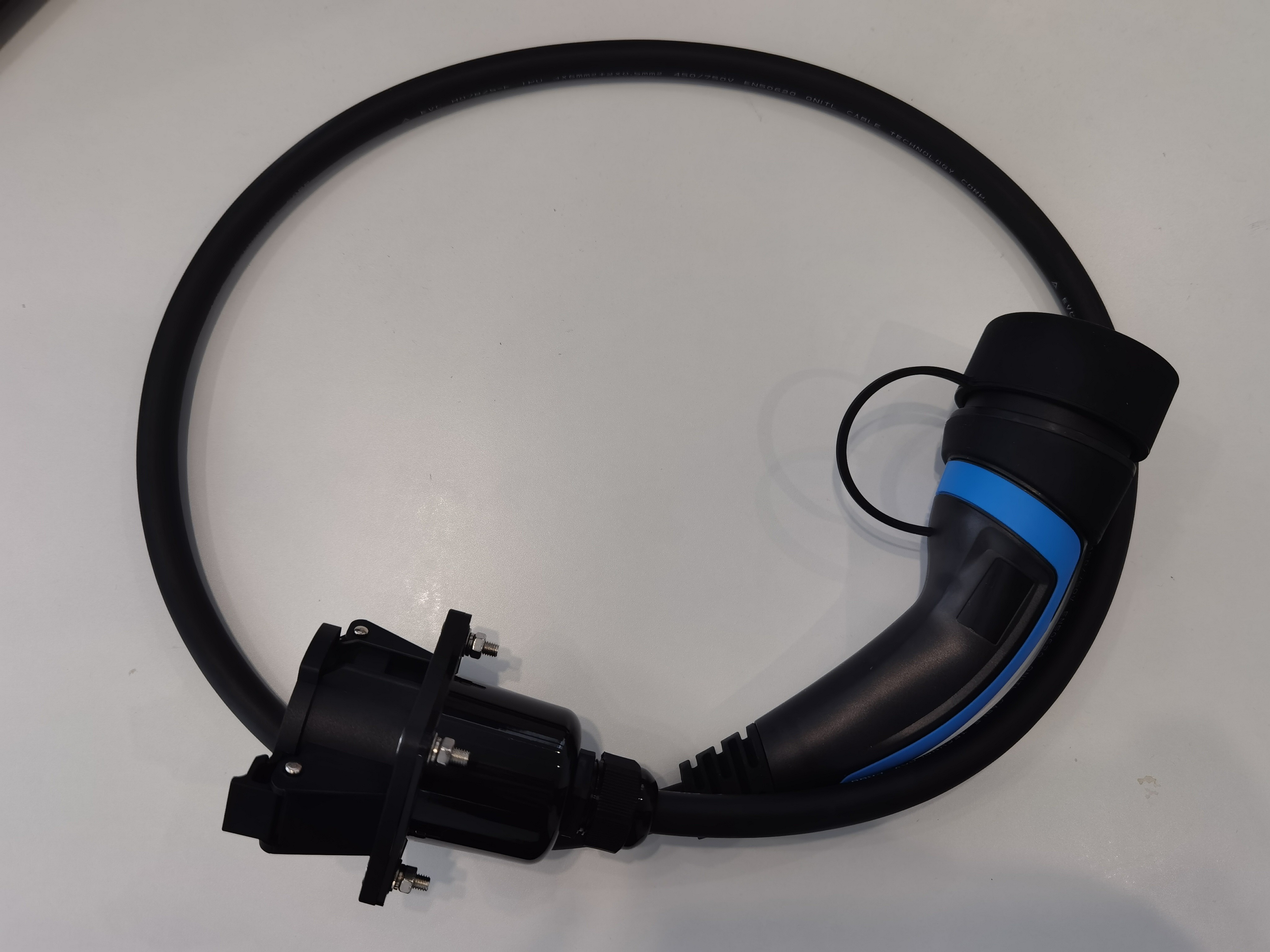 32A 3Phase Type 1 To Type 2 EV Adapter IP55 Waterproof Protection Grade