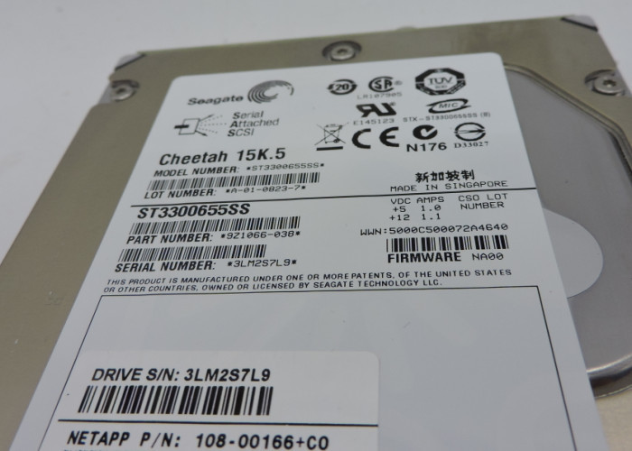 3.5 Inch Size Seagate Hard Disk X287A-R5 300GB 15K SAS FAS2020 FAS2040