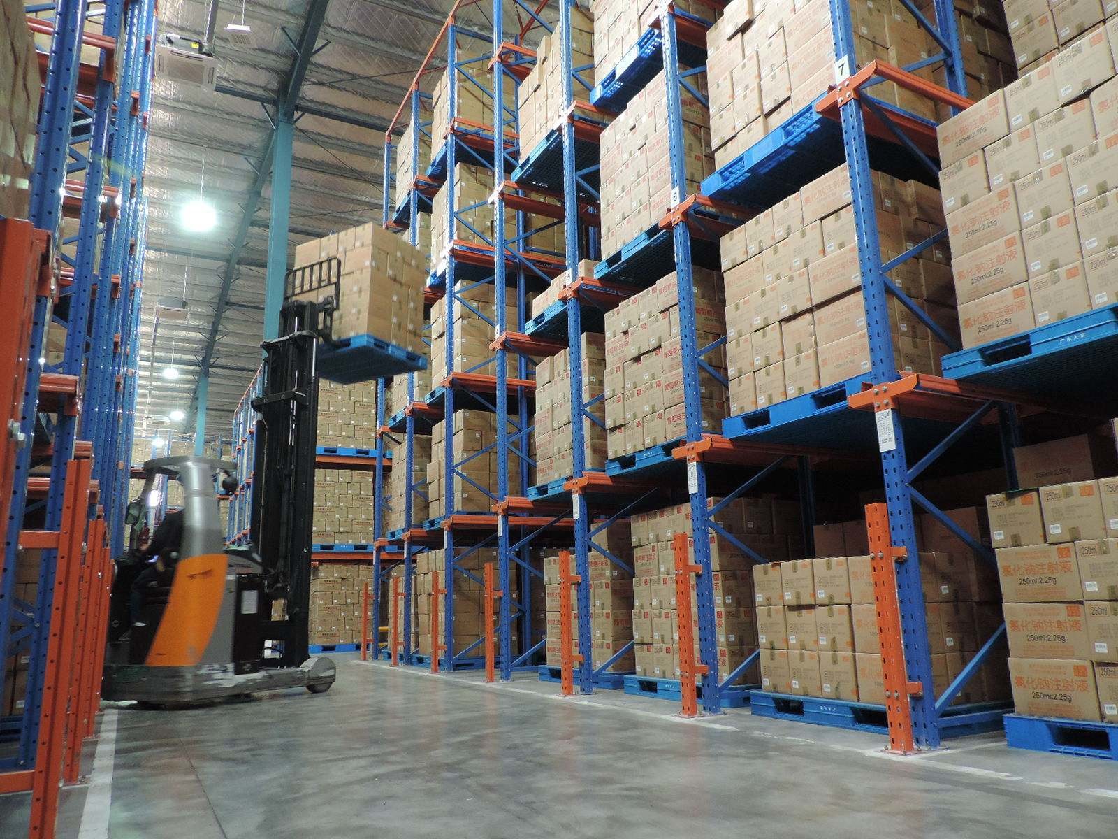 Pallet Racking System Equipment Steel Layer Drive In Heavy Duty Warehouse Rack