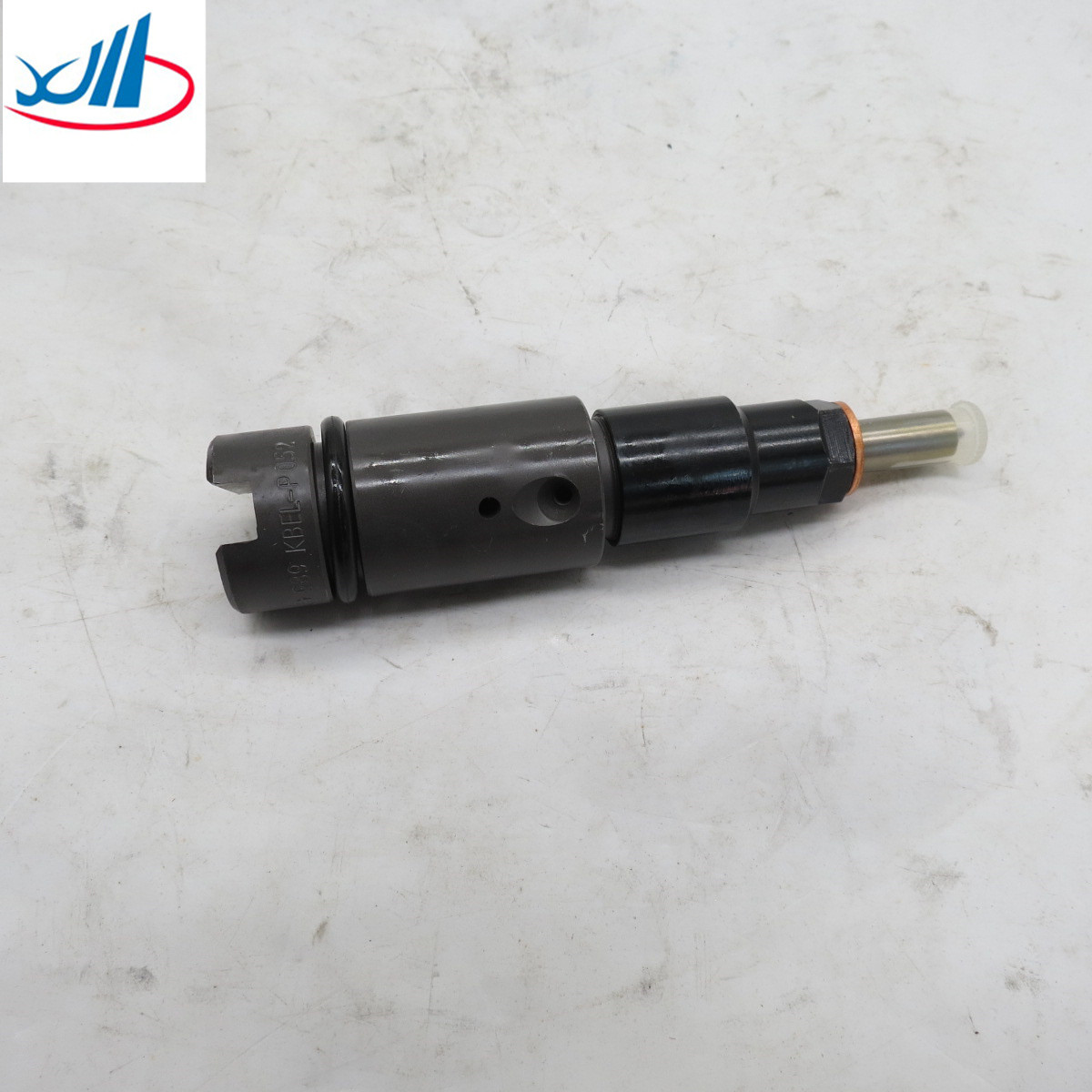 Sinotruk Howo Parts Cars And Trucks Vehicle C3975928 Car Fuel Injector 3975928