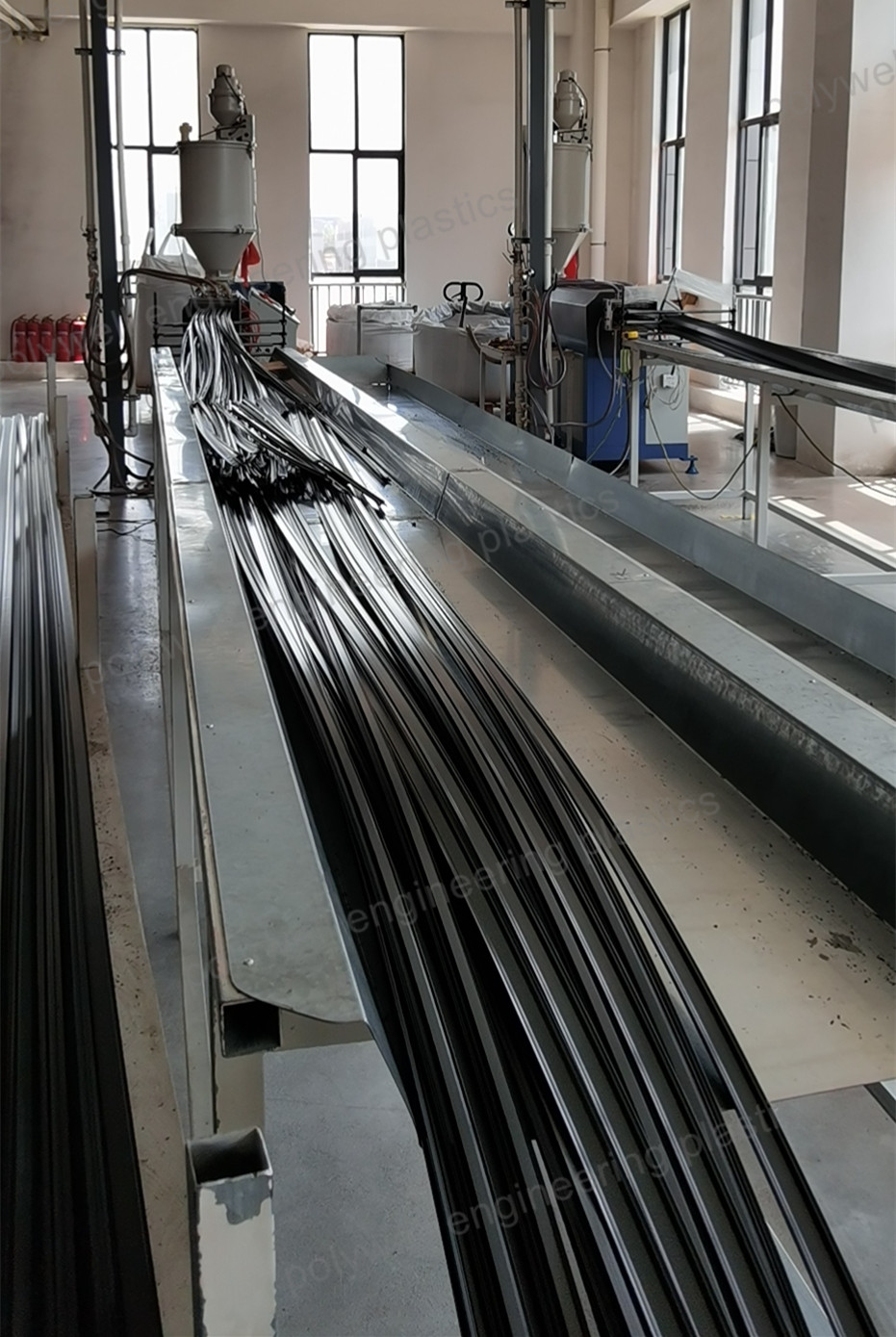PA Plastic Profile Extrusion Machine PA Thermal Bridging Insulation Strip Making Machine