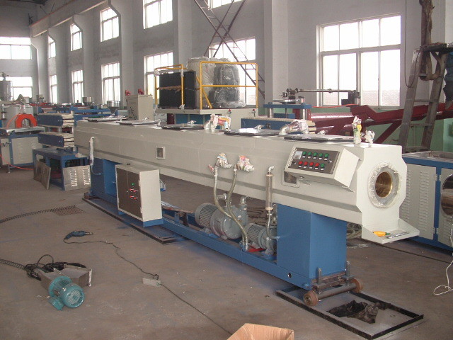Twin Screw PVC Soft Hose Pipe Extrusion Machine / High Quality PVC Pipe Production Line