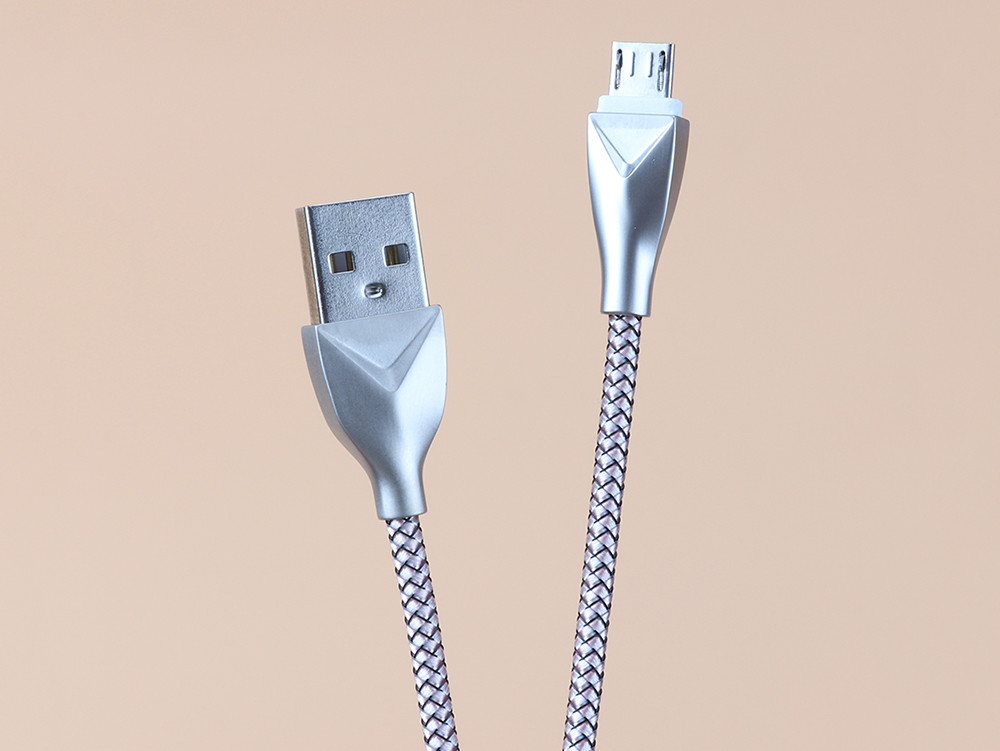 Micro 8 Pin Retractable Usb Cable Braided Mesh Color Customized 100/200/300cm