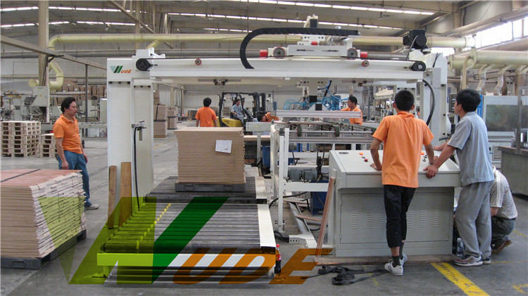 Stable Running Automatic Loading And Unloading Machine In Cement Fiberboard Making