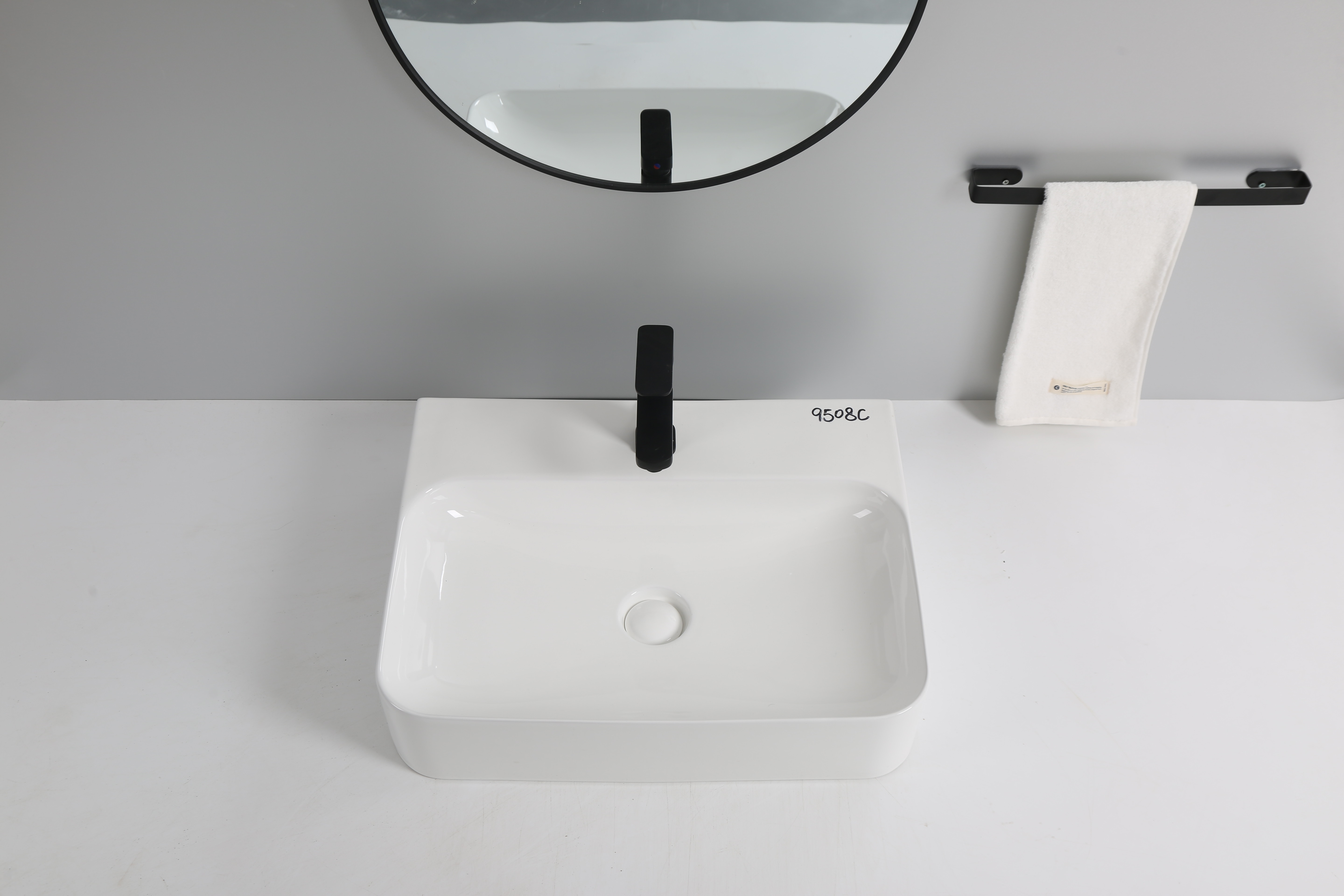 Countertop Mounted Sanitary Ware Basin For Hotel Home Bathroom