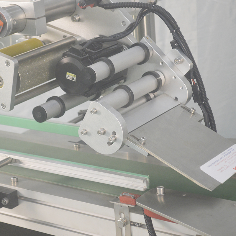 High Productivity Flat Surface Labeling Machine with Program Control PLC Touch Screen