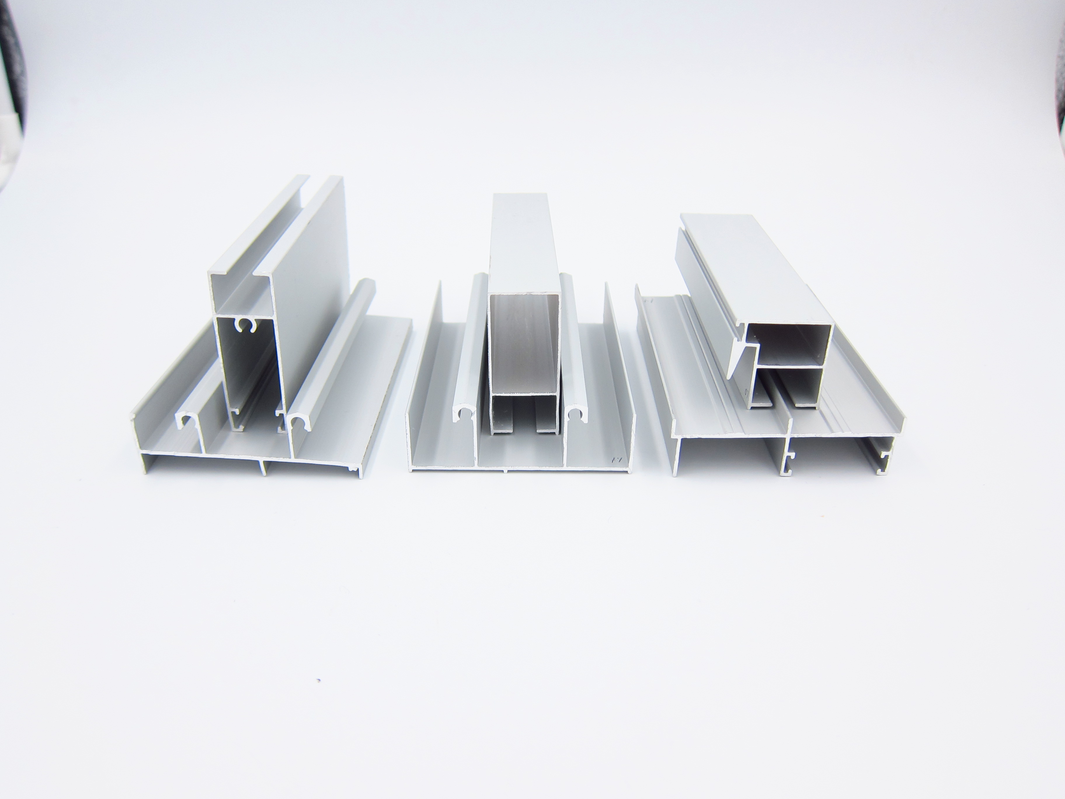 T3 T4 T5 6063 Anodized Aluminium Window Profiles Heat Insulation