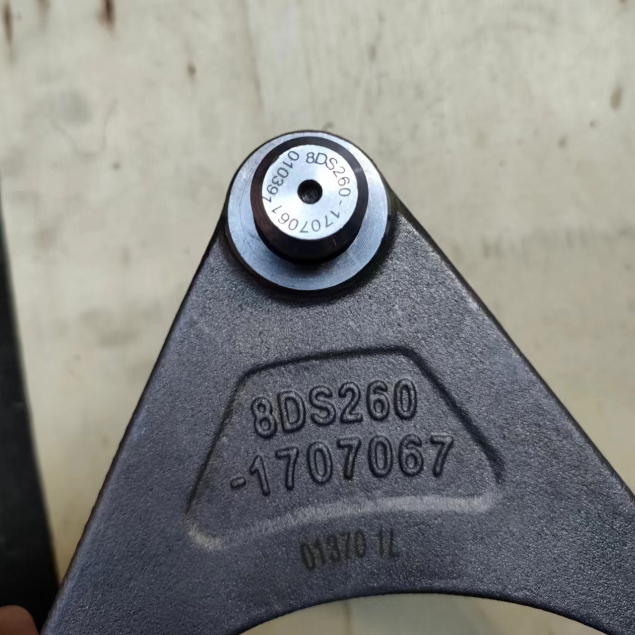 8DS260-1707067 8DS260-1707061 Fast Retarder Passive Fork for Heavy-Duty Applications