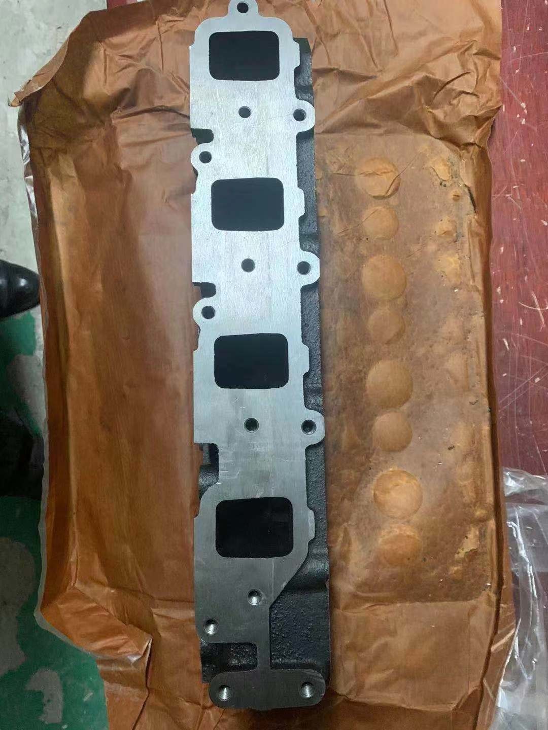 Brand new 4TNV88 Cylinder Head for Yanmar 4TNV88 with glow plug