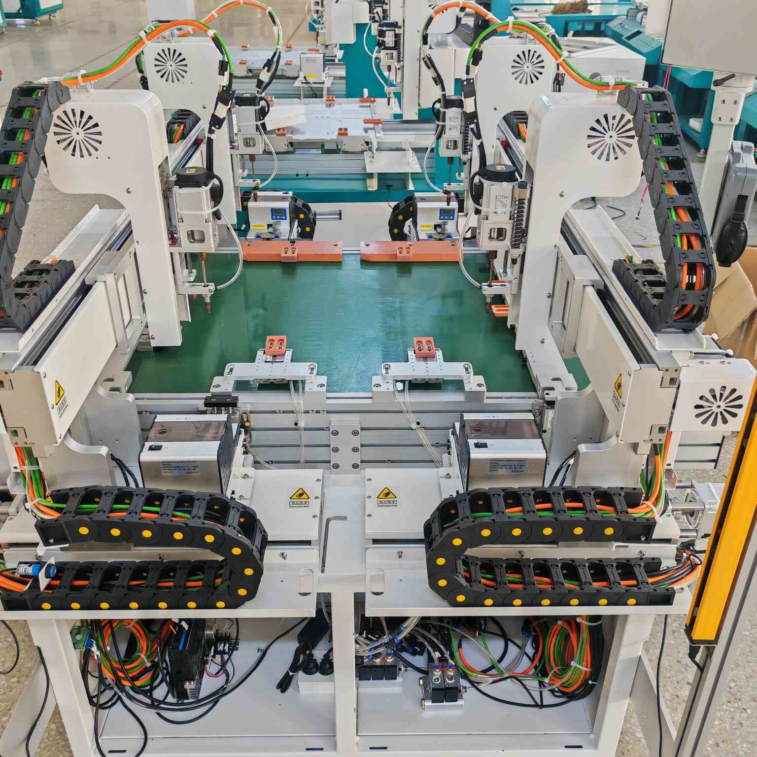 3800W Screw Tightening Robot 620*620mm Robotic Screwdriver Machine 50Hz - 60Hz For back lit panel