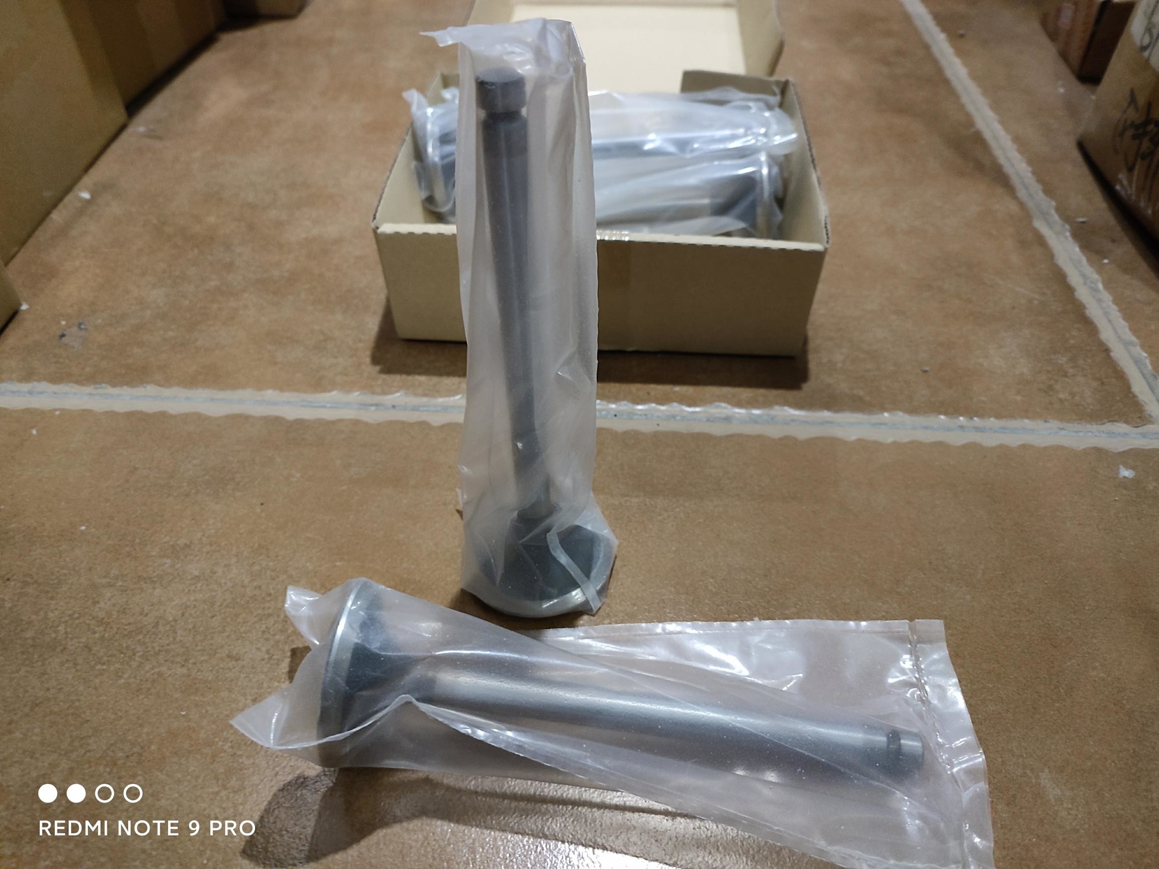 Cast Iron Mitsubishi Excavator Engine Parts 6D22 ME051696 Valve Connecting Cylinder Block