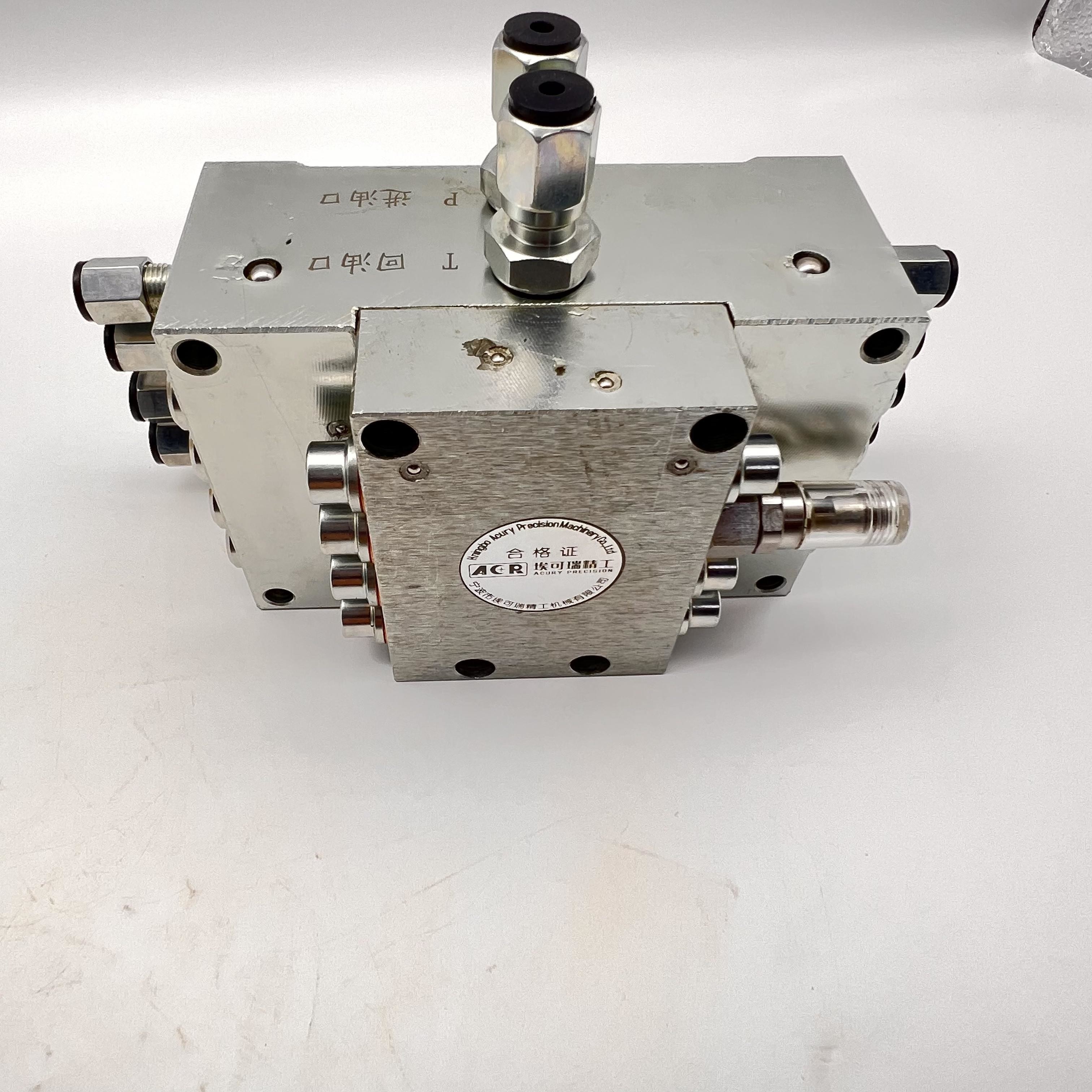 Oil Distributor Valve Essential Spare Parts For Sany Zoomlion Concrete Pump Trucks