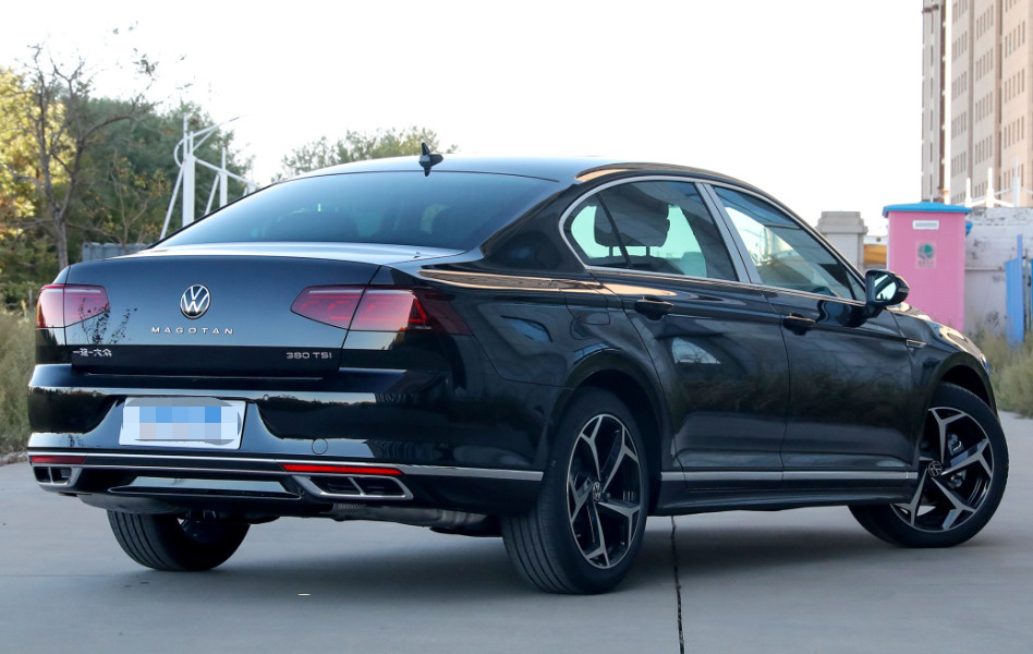 Volkswagen Magotan 2023 2 Million Commemorative Edition 330TSI DSG 4 Door 5 Seats Sedan Car