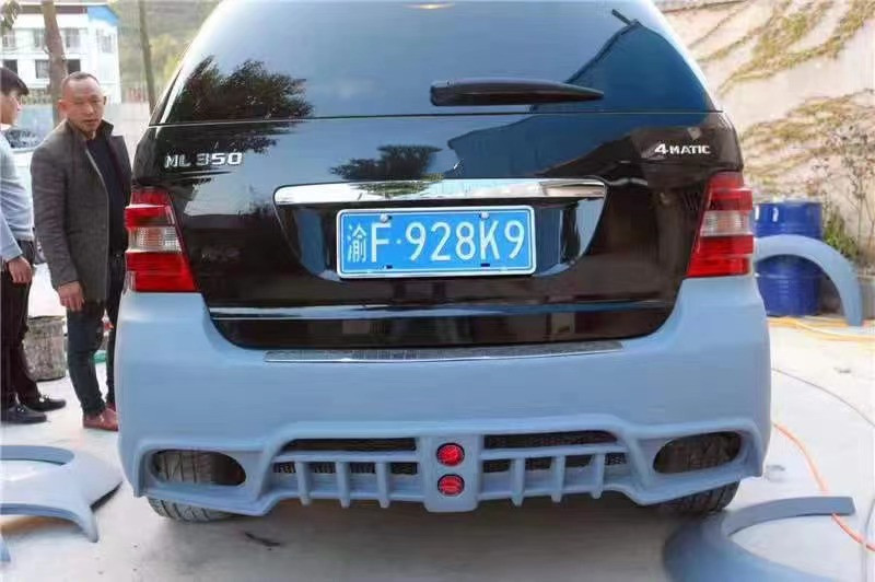 WALD Style Wide Bodyki for Mercedes W164 ML300 ML350 ML400 ML500 ML63 Body Kit Front and Rear Bumper Side Skirts