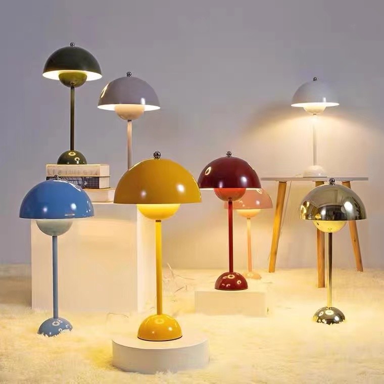 Hot Selling Decoration Hotel Room Bedside Night Light Modern Led Table Lamp