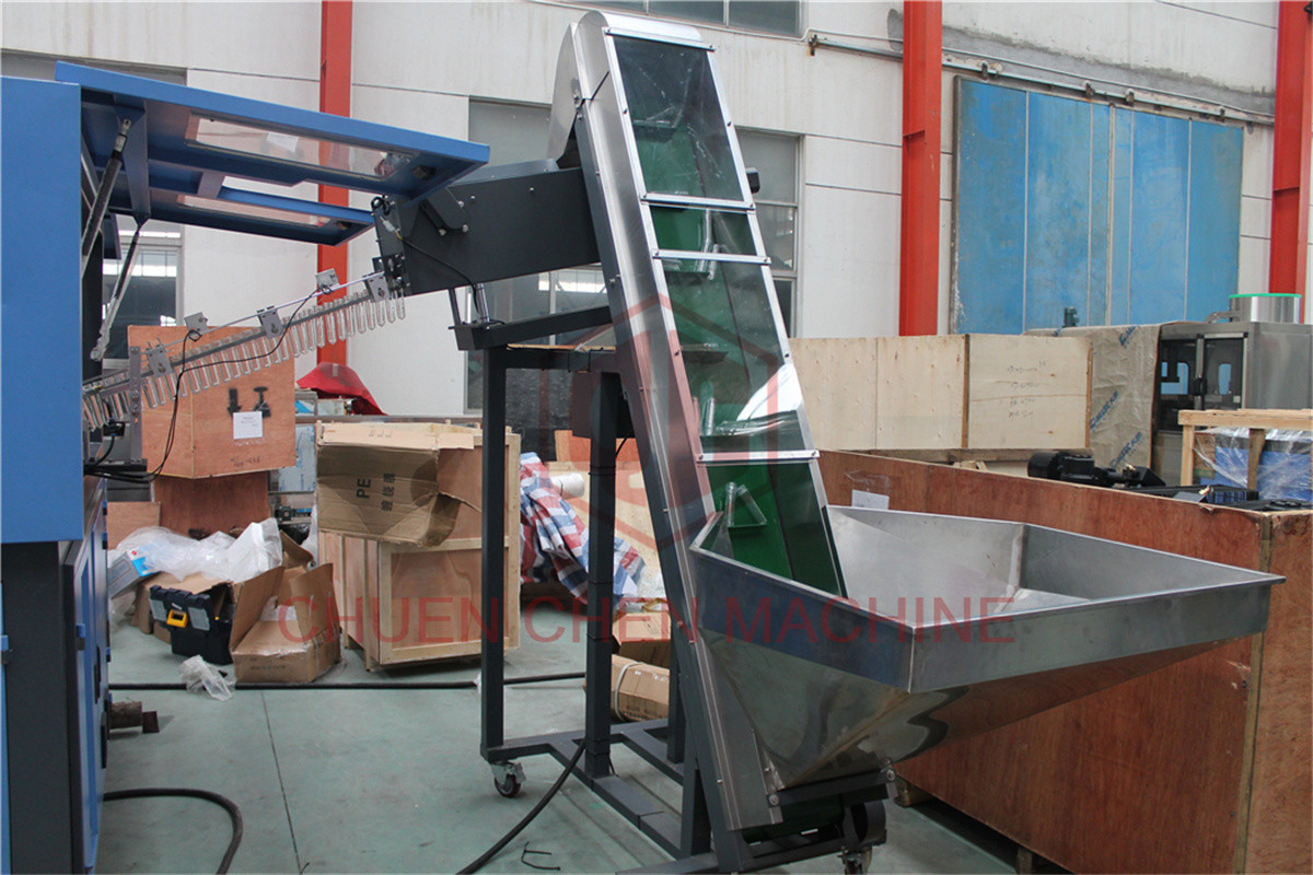 Volumetric PET Bottle Blow Molding Machine