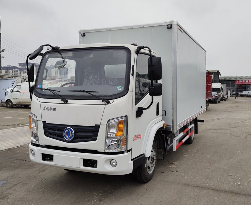 4000x2050x2000 mm Dongfeng Electric Van Cargo Truck with 80.6 kWh Battery Capacity
