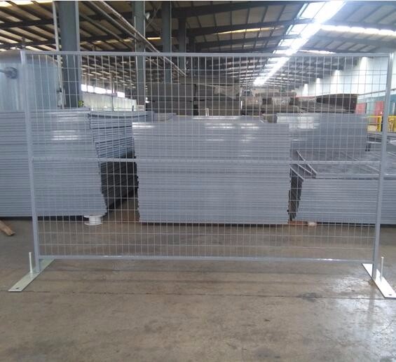Canada Temporary Fencing Height6’/1830mm*Width12'/3650mm Powder Coated Pre-galvanized mesh spacing ,4"x12"/100x300*8ga
