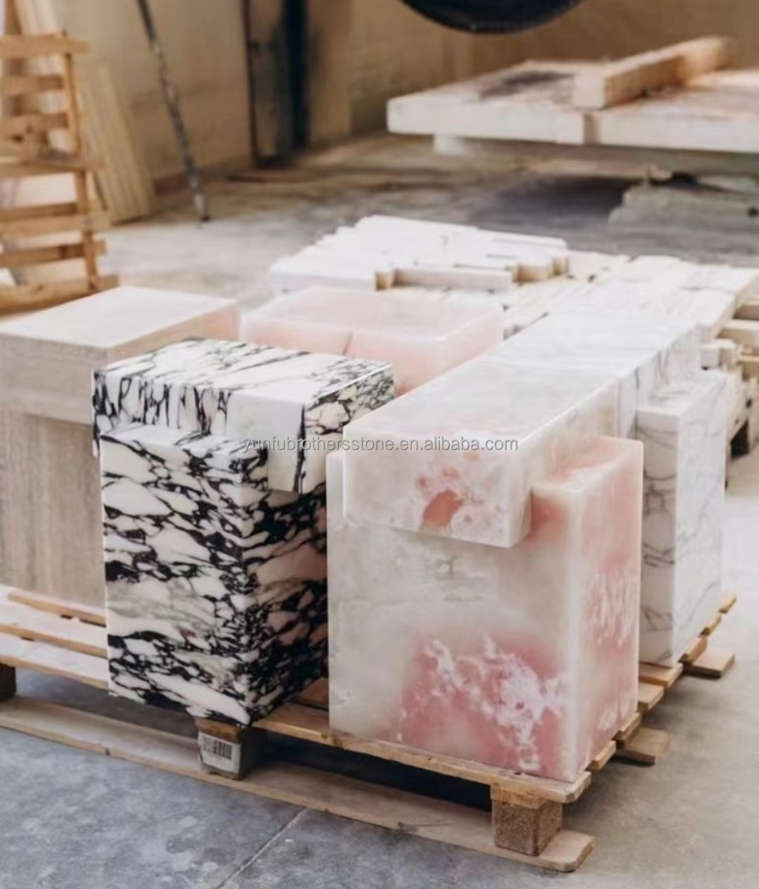 Matt Surface Finishing Modern Pink Onyx Stone for Table and Wall Application