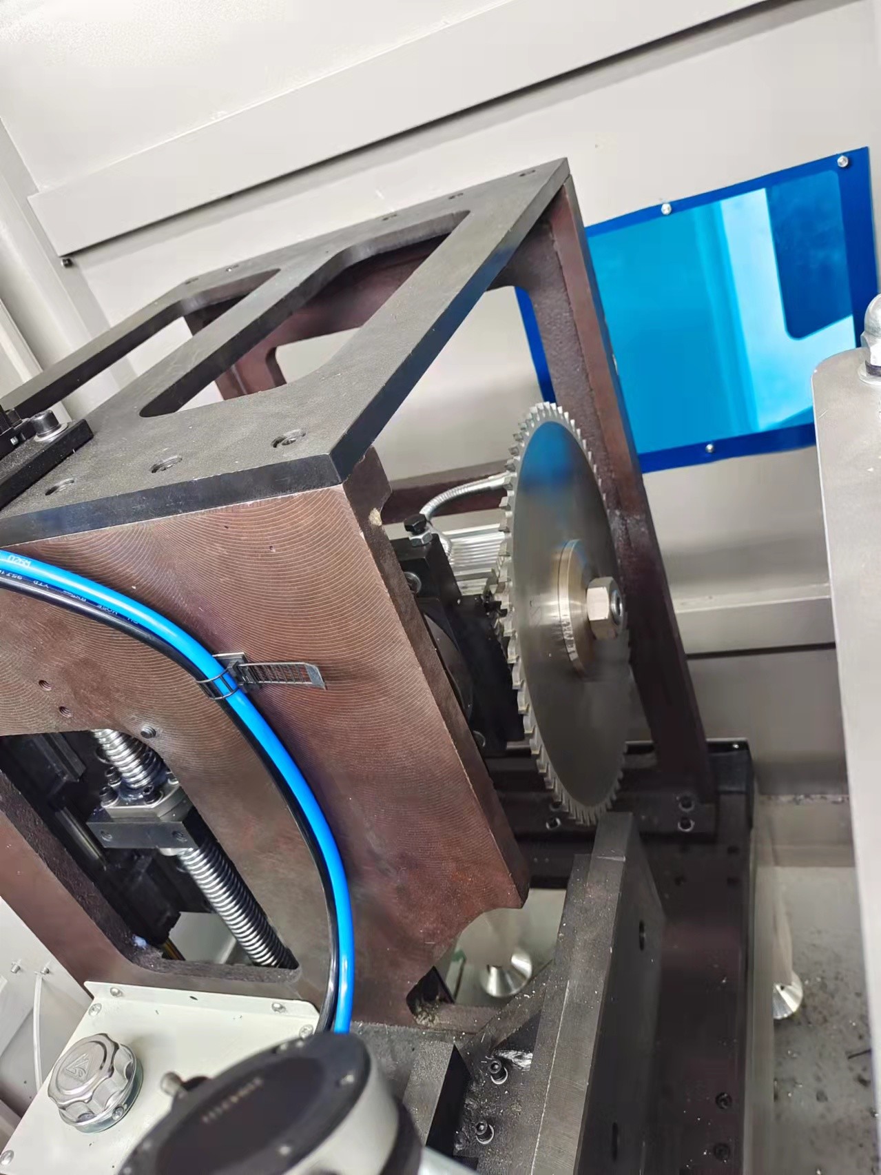 5 Axis End Milling Machine Cnc Aluminum Profile End Milling Machines For Sale