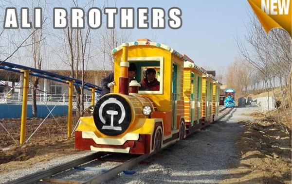 Outdoor Amusement Equipment Tourist Electric Train Games New Design Track And